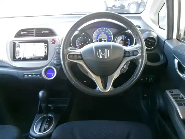 ホンダ フィット ハイブリット スマート セレクション 群馬県 2013(平25)年 6.9万km プレミアムホワイトパール メモリナビ/ワンセグテレビ/バックカメラ/クルーズコントロール/ETC/HID