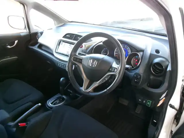 ホンダ フィット ハイブリット スマート セレクション 群馬県 2013(平25)年 6.9万km プレミアムホワイトパール メモリナビ/ワンセグテレビ/バックカメラ/クルーズコントロール/ETC/HID