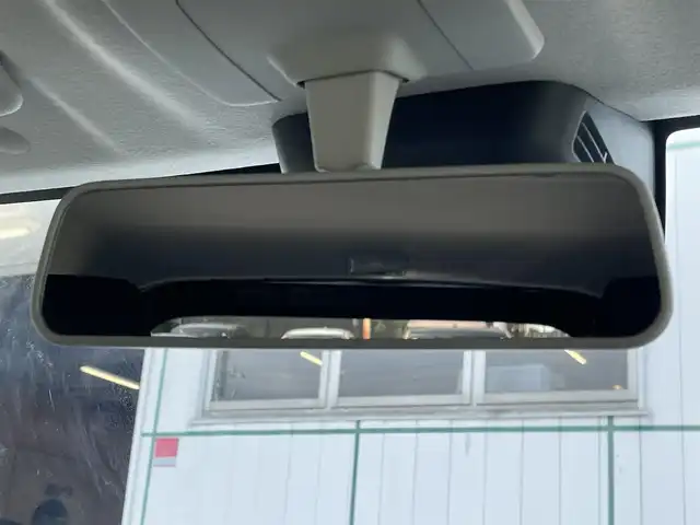 スズキ ジムニー XL 山梨県 2023(令5)年 0.9万km ジャングルグリーン 純正オーディオ/CD/Bluetooth/AM/FM/USB/純正AW16インチ/横滑り防止装置/レーンキープアシスト/スマートキー/プッシュスタート