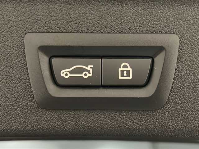 ＢＭＷ Ｍ１３５ｉ xDrive 新潟県 2020(令2)年 2.3万km アルピンホワイトⅢ Mスポーツシート/純正ナビ/バックカメラ/ETC/ドライブレコーダー/アクティブクルーズコントロール/パドルシフト/衝突被害軽減ブレーキ/レーンキープアシスト/ブラインドスポットアシスト/パワーシート/シートヒーター/パワーバックドア/純正18インチアルミホイール/LEDヘッドライト/パーキングアシスト