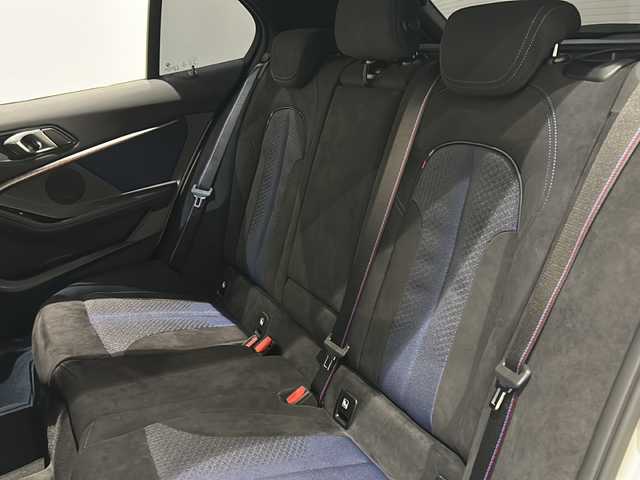 ＢＭＷ Ｍ１３５ｉ xDrive 新潟県 2020(令2)年 2.3万km アルピンホワイトⅢ Mスポーツシート/純正ナビ/バックカメラ/ETC/ドライブレコーダー/アクティブクルーズコントロール/パドルシフト/衝突被害軽減ブレーキ/レーンキープアシスト/ブラインドスポットアシスト/パワーシート/シートヒーター/パワーバックドア/純正18インチアルミホイール/LEDヘッドライト/パーキングアシスト