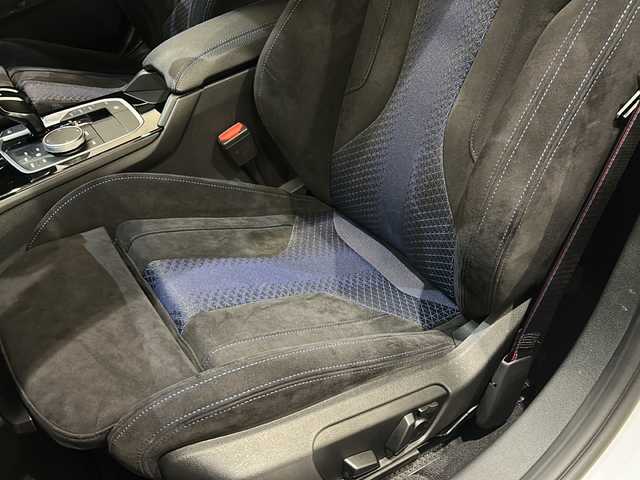 ＢＭＷ Ｍ１３５ｉ xDrive 新潟県 2020(令2)年 2.3万km アルピンホワイトⅢ Mスポーツシート/純正ナビ/バックカメラ/ETC/ドライブレコーダー/アクティブクルーズコントロール/パドルシフト/衝突被害軽減ブレーキ/レーンキープアシスト/ブラインドスポットアシスト/パワーシート/シートヒーター/パワーバックドア/純正18インチアルミホイール/LEDヘッドライト/パーキングアシスト