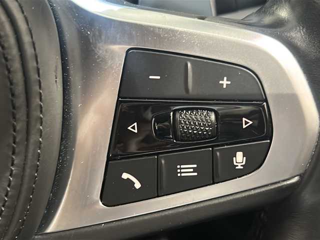 ＢＭＷ Ｍ１３５ｉ xDrive 新潟県 2020(令2)年 2.3万km アルピンホワイトⅢ Mスポーツシート/純正ナビ/バックカメラ/ETC/ドライブレコーダー/アクティブクルーズコントロール/パドルシフト/衝突被害軽減ブレーキ/レーンキープアシスト/ブラインドスポットアシスト/パワーシート/シートヒーター/パワーバックドア/純正18インチアルミホイール/LEDヘッドライト/パーキングアシスト