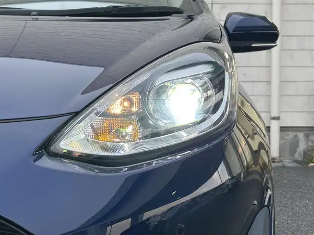 トヨタ アクア S スタイルブラック 福岡県 2020(令2)年 4.4万km ダークブルーマイカ ワンオーナー/純正9インチSDナビ【NSZT-Y68T】/　(AM/FM/CD/DVD/Bluetooth/フルセグTV)/バックカメラ/トヨタセーフティセンス/・プリクラッシュセーフティ/・レーンディパーチャーアラート/・オートマッチックハイビーム/・先行車発進アラーム/・前方センサー/シートヒーター(運転席/助手席)/ステアリングスイッチ/前後ドライブレコーダー【コムテックi-safe Simple4 DC-DR651】/ビルトインETC/ドライブモードスイッチ(エコ/EV)/「ナノイー」スイッチ/純正フロアマット/ISOFIX/保証書/取扱説明書