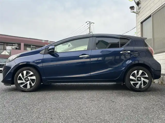 トヨタ アクア S スタイルブラック 福岡県 2020(令2)年 4.4万km ダークブルーマイカ ワンオーナー/純正9インチSDナビ【NSZT-Y68T】/　(AM/FM/CD/DVD/Bluetooth/フルセグTV)/バックカメラ/トヨタセーフティセンス/・プリクラッシュセーフティ/・レーンディパーチャーアラート/・オートマッチックハイビーム/・先行車発進アラーム/・前方センサー/シートヒーター(運転席/助手席)/ステアリングスイッチ/前後ドライブレコーダー【コムテックi-safe Simple4 DC-DR651】/ビルトインETC/ドライブモードスイッチ(エコ/EV)/「ナノイー」スイッチ/純正フロアマット/ISOFIX/保証書/取扱説明書
