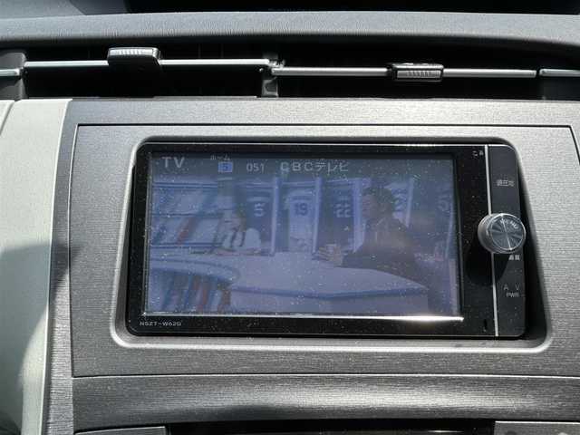 トヨタ プリウス S 愛知県 2012(平24)年 5.1万km フロスティーグリーンマイカ 純正SDナビ/（AM/FM/SD/BT/CD/DVD)/フルセグTV/バックカメラ/ETC/HIDヘッドライト/フォグランプ/プッシュスタート/ステアリングスィッチ/カーテンエアバッグ/ドアバイザー/フロアマット/スマートキー