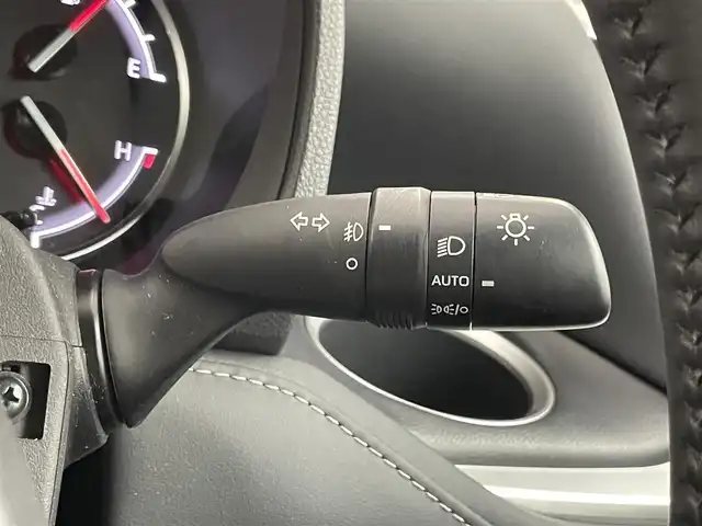 トヨタ ノア S－Z 埼玉県 2022(令4)年 1.9万km ホワイトパールクリスタルシャイン 純正ディスプレイオーディオ　フリップダウンモニター　バックカメラ　ＤＶＤ再生　セーフティセンス　レーダークルーズコントロール　ビルトインＥＴＣ２．０　前後ドライブレコーダー　シートヒーター　地デジＴＶ