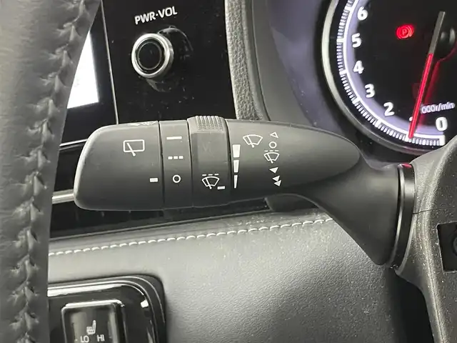 トヨタ ノア S－Z 埼玉県 2022(令4)年 1.9万km ホワイトパールクリスタルシャイン 純正ディスプレイオーディオ　フリップダウンモニター　バックカメラ　ＤＶＤ再生　セーフティセンス　レーダークルーズコントロール　ビルトインＥＴＣ２．０　前後ドライブレコーダー　シートヒーター　地デジＴＶ