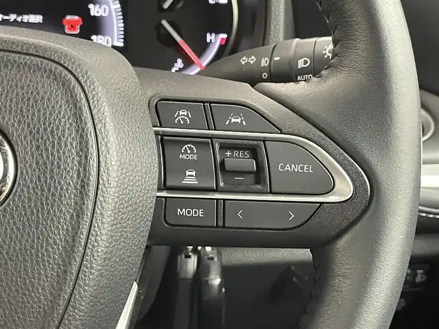 トヨタ ノア S－Z 埼玉県 2022(令4)年 1.9万km ホワイトパールクリスタルシャイン 純正ディスプレイオーディオ　フリップダウンモニター　バックカメラ　ＤＶＤ再生　セーフティセンス　レーダークルーズコントロール　ビルトインＥＴＣ２．０　前後ドライブレコーダー　シートヒーター　地デジＴＶ
