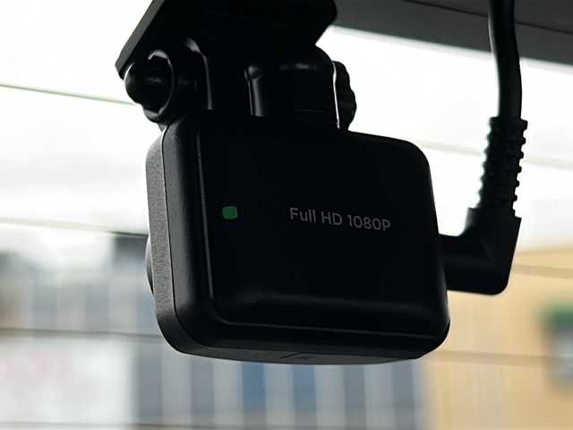 ホンダ ヴェゼル ハイブリッド e:HEV Z 三重県 2021(令3)年 4.8万km クリスタルブラックパール 純正ナビ　/全周囲カメラ /BSM /ワイヤレス充電器 /ビルトインETC2.0 /ステアリングヒーター /革巻きステアリング/ステアリングスイッチ/パワーバックドア /コーナーセンサー /前後ドライブレコーダー/前席シートヒーター /ハーフレザーシート/レーダークルーズコントロール/レーンキープアシスト/衝突軽減ブレーキ/純正フロアマット/LEDヘッドライト/オートハイビーム /オートライト/電動格納ミラー/禁煙車