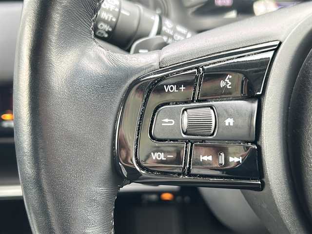 ホンダ ヴェゼル ハイブリッド e:HEV Z 三重県 2021(令3)年 4.8万km クリスタルブラックパール 純正ナビ　/全周囲カメラ /BSM /ワイヤレス充電器 /ビルトインETC2.0 /ステアリングヒーター /革巻きステアリング/ステアリングスイッチ/パワーバックドア /コーナーセンサー /前後ドライブレコーダー/前席シートヒーター /ハーフレザーシート/レーダークルーズコントロール/レーンキープアシスト/衝突軽減ブレーキ/純正フロアマット/LEDヘッドライト/オートハイビーム /オートライト/電動格納ミラー/禁煙車