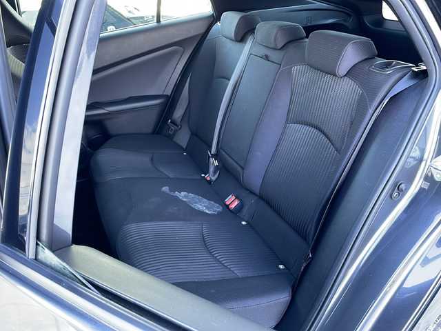 トヨタ プリウス A 道東・釧路十勝 2019(平31)年 8.8万km グレーメタリック ・4WD/・純正9インチSDナビ/(CD FM AM BT フルセグ)/・バックカメラ/・衝突軽減システム/・追従式クルーズコントロール/・S-IPA/・レーンディパーチャーアラート/・車両接近一時停止スイッチ/・ブライドスポットモニター/・ヘッドアップディスプレイ/・横滑り防止/・純正キー一体型エンジンスターター/・ミラーヒーター/・LEDヘッドライト/・フォグライト/・オートマチックハイビーム/・オートライト/・デジタルインナーミラー/・社外ドライブレコーダー/・フロントワイパーデアイサー/・ETC/・革巻きステアリング/・ステアリングスイッチ/・電格ウィンカーミラー/・ドアバイザー/・スマートキー/・プッシュスタート/・純正AW付夏用タイヤ【2024年製　2ミリ】積込