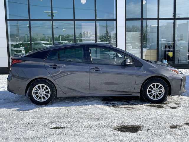 トヨタ プリウス A 道東・釧路十勝 2019(平31)年 8.8万km グレーメタリック ・4WD/・純正9インチSDナビ/(CD FM AM BT フルセグ)/・バックカメラ/・衝突軽減システム/・追従式クルーズコントロール/・S-IPA/・レーンディパーチャーアラート/・車両接近一時停止スイッチ/・ブライドスポットモニター/・ヘッドアップディスプレイ/・横滑り防止/・純正キー一体型エンジンスターター/・ミラーヒーター/・LEDヘッドライト/・フォグライト/・オートマチックハイビーム/・オートライト/・デジタルインナーミラー/・社外ドライブレコーダー/・フロントワイパーデアイサー/・ETC/・革巻きステアリング/・ステアリングスイッチ/・電格ウィンカーミラー/・ドアバイザー/・スマートキー/・プッシュスタート/・純正AW付夏用タイヤ【2024年製　2ミリ】積込