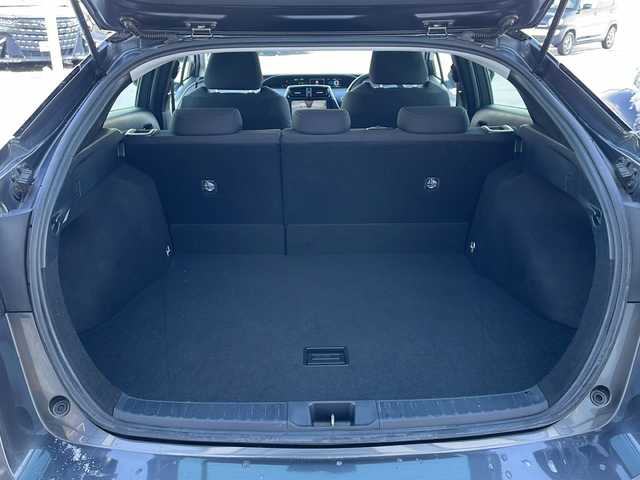 トヨタ プリウス A 道東・釧路十勝 2019(平31)年 8.8万km グレーメタリック ・4WD/・純正9インチSDナビ/(CD FM AM BT フルセグ)/・バックカメラ/・衝突軽減システム/・追従式クルーズコントロール/・S-IPA/・レーンディパーチャーアラート/・車両接近一時停止スイッチ/・ブライドスポットモニター/・ヘッドアップディスプレイ/・横滑り防止/・純正キー一体型エンジンスターター/・ミラーヒーター/・LEDヘッドライト/・フォグライト/・オートマチックハイビーム/・オートライト/・デジタルインナーミラー/・社外ドライブレコーダー/・フロントワイパーデアイサー/・ETC/・革巻きステアリング/・ステアリングスイッチ/・電格ウィンカーミラー/・ドアバイザー/・スマートキー/・プッシュスタート/・純正AW付夏用タイヤ【2024年製　2ミリ】積込