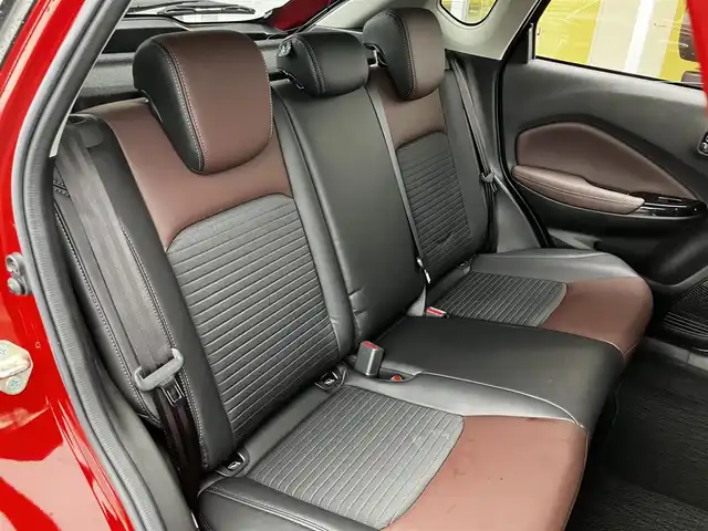 スズキ フロンクス 山口県 2024(令6)年 0.8万km 赤Ⅱ 4WD/デュアルセンサー/　ブレーキサポートII/純正ナビ＆フルセグTV/　＆全方位モニター/純正LEDヘッドライト/純正16インチアルミ/フロントシートヒーター/ヘッドアップディスプレイ/おくだけ充電/レーンキープアシスト/衝突被害軽減ブレーキ/アダプティブ/　クルーズコントロール/パドルシフト/オートハイビーム