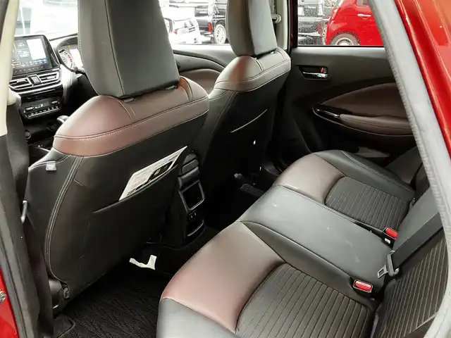 スズキ フロンクス 山口県 2024(令6)年 0.8万km 赤Ⅱ 4WD/デュアルセンサー/　ブレーキサポートII/純正ナビ＆フルセグTV/　＆全方位モニター/純正LEDヘッドライト/純正16インチアルミ/フロントシートヒーター/ヘッドアップディスプレイ/おくだけ充電/レーンキープアシスト/衝突被害軽減ブレーキ/アダプティブ/　クルーズコントロール/パドルシフト/オートハイビーム