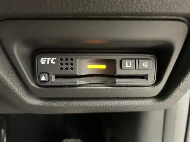 ホンダ ステップワゴン スパーダ クルスピセンシング 鹿児島県 2016(平28)年 6.4万km プレミアムスパークルブラックパール フリップダウンモニター/純正9インチナビ/　●Bluetooth接続/　●AppleCarPlay/　●フルセグTV/　●DVD再生/バックカメラ/わくわくゲート/運転席＆助手席シートヒーター/両側パワースライドドア/純正ドアバイザー/純正フロアマット/パドルシフト/Honda SENSING/　●衝突軽減ブレーキ/　●アダプティブ・クルーズ・コントロール/　●車線維持支援システム/　●路外逸脱抑制機能/　●誤発進抑制機能/　●先行車発進お知らせ機能/　●標識認識機能/本革巻きステアリング/LEDヘッドライト/オートライト/フォグランプ/ETC/純正アルミホイール