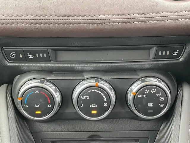 マツダ ＣＸ－３ XD ノーブル ブラウン 千葉県 2016(平28)年 4万km ディープクリスタルブルーマイカ 純正ナビ　/バックカメラ　/ＥＴＣ　/レーダークルーズコントロール　/コーナーセンサー　/衝突被害軽減ブレーキ　/レーンキープ　/ＢＳＭ　/ＨＵＤ　/パドルシフト　/ナッパレザー　/パワーシート　/シートヒーター　/ステアリングヒーター　/ＬＥＤヘッドライト