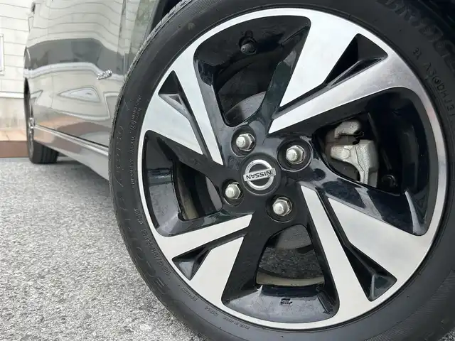日産 デイズ HWS G ターボ プロパイロットED 滋賀県 2021(令3)年 2.9万km チタニウムグレーメタリック ガソリン（ハイブリッド）/2WD(FF)/CVT/９インチ純正ナビ【MM321D-L】/（FM/AM/CD/DVD/TV/AUX）/プロパイロット/プリクラッシュブレーキアシスト/レーンキープアシスト/アラウンドビューモニター/バックカメラ/ETC/ドライブレコーダー（前）/ディスプレイ付自動防眩式ルームミラー/アイドリングストップ/電動格納ミラー/電子パーキング/ブレーキホールド/ステアリングスイッチ/オートライト/LEDヘッドライト/フロントフォグ/ヘッドライトレベリング/プッシュスタート/スマートキー/スペアキー/フルオートエアコン/USB端子/SOSコール