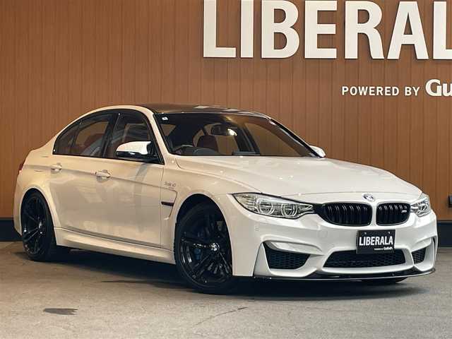 ＢＭＷ Ｍ３ セダン 宮城県 2016(平28)年 3.5万km アルピンホワイトⅢ インテリジェントセーフティ/レーンディパーチャーウォーニング/ヘッドアップディスプレイ/iDriveナビゲーションシステム/フルセグTV/バックカメラ/前後PDC/レッドレザーシート/シートヒーター/メモリ機能付きパワーシート/純正19インチAW（ブラック塗装）/LEDヘッドライト/オートライト /クルーズコントロール/カーボンルーフ/カーボンインテリアトリム/コンフォートアクセス/ルームミラー一体型ETC車載器