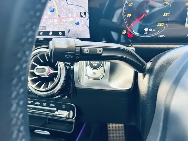 メルセデス・ベンツ ＧＬＢ２００ｄ AMGライン 大阪府 2021(令3)年 2.4万km デジタルホワイト レザーエクスクルーシブP/アドバンスドP/レーダーセーフティP/サンルーフ/HUD/ACC/黒革/メモリ付きパワーシート/シートヒーター/純正ナビ/TV/360度カメラ/純正19インチAW/LEDヘッドライト/アンビエントライト/電動リアゲート/ブラインドスポット/ワイヤレス充電