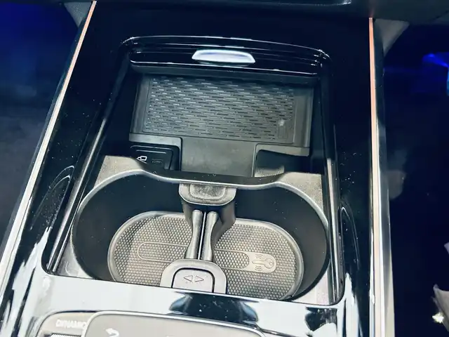 メルセデス・ベンツ ＧＬＢ２００ｄ AMGライン 大阪府 2021(令3)年 2.4万km デジタルホワイト レザーエクスクルーシブP/アドバンスドP/レーダーセーフティP/サンルーフ/HUD/ACC/黒革/メモリ付きパワーシート/シートヒーター/純正ナビ/TV/360度カメラ/純正19インチAW/LEDヘッドライト/アンビエントライト/電動リアゲート/ブラインドスポット/ワイヤレス充電