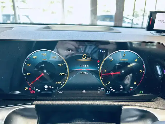 メルセデス・ベンツ ＧＬＢ２００ｄ AMGライン 大阪府 2021(令3)年 2.4万km デジタルホワイト レザーエクスクルーシブP/アドバンスドP/レーダーセーフティP/サンルーフ/HUD/ACC/黒革/メモリ付きパワーシート/シートヒーター/純正ナビ/TV/360度カメラ/純正19インチAW/LEDヘッドライト/アンビエントライト/電動リアゲート/ブラインドスポット/ワイヤレス充電