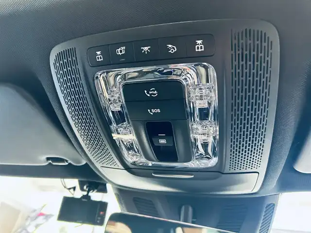 メルセデス・ベンツ ＧＬＢ２００ｄ AMGライン 大阪府 2021(令3)年 2.4万km デジタルホワイト レザーエクスクルーシブP/アドバンスドP/レーダーセーフティP/サンルーフ/HUD/ACC/黒革/メモリ付きパワーシート/シートヒーター/純正ナビ/TV/360度カメラ/純正19インチAW/LEDヘッドライト/アンビエントライト/電動リアゲート/ブラインドスポット/ワイヤレス充電