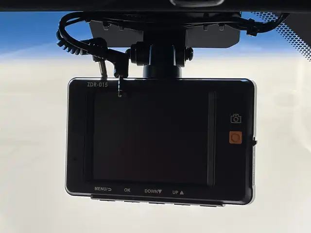 レクサス ＮＸ 300h Fスポーツ 愛知県 2017(平29)年 5.6万km ソニックチタニウム ・純正ナビ&TV&CD&DVD&SD&BTUSB&Miracast/・パノラミックビューモニター/・革シート/・パノラミックルーフ/・シートヒーター/・エアーシート/・後期モデル/・ビルトインETC2.0/・社外前後ドライブレコーダー/・パドルシフト/・ステアリングヒーター/・LEXUSsafety/・レーンディパーチャーアラート/・プリクラッシュセーフティ/・クリアランスソナー/・ブラインドスポットモニター/・パーキングサポートブレーキ/・レーダークルーズコントロール/・パワーバックドア/・オートマチックハイビーム/・シーケンシャルターンランプ/・ヘッドアップディスプレイ/・ASC/・ドアミラーヒーター/・nanoe/・スマートキー/・3眼LEDライト/・LEDフォグランプ/・メモリー付きパワーシート