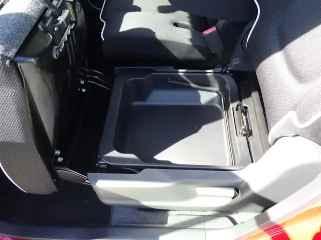 マツダ フレア クロスオーバー XS 千葉県 2015(平27)年 5万km フェニックスレッドパール/ブラック スズキセーフティサポート/アイドリングストップ/運転席シートヒーター/社外メモリーナビ/地デジTV/【DVD/CD再生機能　Bluetooth接続】/バックカメラ/ドライブレコーダー（前後撮影）/革巻きステアリング/ETC/HIDヘッドライト/フォグライト/ウインカーミラー/純正15インチアルミホイル/携帯リモコン