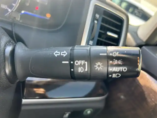 ホンダ オデッセイ ハイブリッド 東京都 2016(平28)年 7万km クリスタルブラックパール ワンオーナー/純正SDナビ/　フルセグTV/SD/CD・DVD/Bluetooth/AM・FM/バックカメラ/アダプティブクルーズコントロール/アイドリングストップ/衝突被害軽減ブレーキ/レーンキープアシスト/横滑り防止装置/純正ビルトインＥＴＣ/純正18インチアルミホイール/純正フロアマット/片側パワースライドドア/ステアリングスイッチ/プッシュスタート/カーテンエアバック/LEDヘッドライト/オートライト/パワーステアリング/パワーウィンドウ/スマートキー/ドアバイザー/保証書/取扱説明書/スペアキー