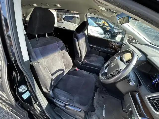 ホンダ オデッセイ ハイブリッド 東京都 2016(平28)年 7万km クリスタルブラックパール ワンオーナー/純正SDナビ/　フルセグTV/SD/CD・DVD/Bluetooth/AM・FM/バックカメラ/アダプティブクルーズコントロール/アイドリングストップ/衝突被害軽減ブレーキ/レーンキープアシスト/横滑り防止装置/純正ビルトインＥＴＣ/純正18インチアルミホイール/純正フロアマット/片側パワースライドドア/ステアリングスイッチ/プッシュスタート/カーテンエアバック/LEDヘッドライト/オートライト/パワーステアリング/パワーウィンドウ/スマートキー/ドアバイザー/保証書/取扱説明書/スペアキー