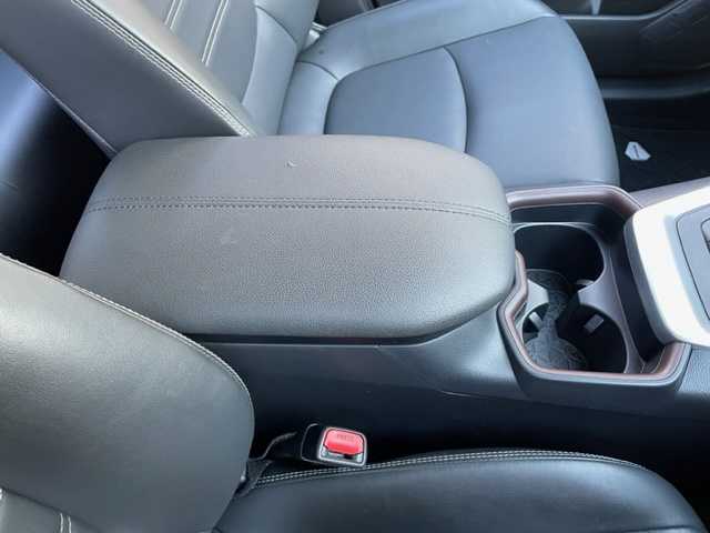 トヨタ ＲＡＶ４ G 神奈川県 2020(令2)年 2.5万km アティチュードブラックマイカ ワンオーナー/4WD/TRDエアロ/社外メモリナビ【X9NX】/・DTV/CD/DVD/BT/USB/HDMI/バックカメラ/クリアランスソナー/レザーシート/前席シートヒーター/D席2メモリ付きパワーシート/ルーフレール/ビルトインETC/前方ドライブレコーダー/パワーバックドア/トヨタセーフティセンス/・プリクラッシュセーフティ/・レーントレーシングアシスト/・オートマチックハイビーム/・ロードサインアシスト/・レーダークルーズコントロール/・先行車発進告知機能/ブラインドスポットモニター/革巻きステアリング/ステアリングヒーター/純正18インチAW/MTモード付AT/オートライト/オートマチックハイビーム/純正LEDヘッドライト/フォグランプ/プッシュEgスタート/ストップ/スマートキー/ターンランプ付電動格納ドアミラー/純正フロアマット/取扱説明書/ナビ取扱説明書/新車時保証書