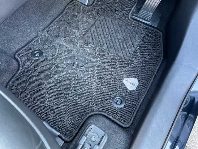 トヨタ ＲＡＶ４ G 神奈川県 2020(令2)年 2.5万km アティチュードブラックマイカ ワンオーナー/4WD/TRDエアロ/社外メモリナビ【X9NX】/・DTV/CD/DVD/BT/USB/HDMI/バックカメラ/クリアランスソナー/レザーシート/前席シートヒーター/D席2メモリ付きパワーシート/ルーフレール/ビルトインETC/前方ドライブレコーダー/パワーバックドア/トヨタセーフティセンス/・プリクラッシュセーフティ/・レーントレーシングアシスト/・オートマチックハイビーム/・ロードサインアシスト/・レーダークルーズコントロール/・先行車発進告知機能/ブラインドスポットモニター/革巻きステアリング/ステアリングヒーター/純正18インチAW/MTモード付AT/オートライト/オートマチックハイビーム/純正LEDヘッドライト/フォグランプ/プッシュEgスタート/ストップ/スマートキー/ターンランプ付電動格納ドアミラー/純正フロアマット/取扱説明書/ナビ取扱説明書/新車時保証書