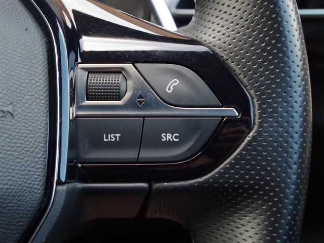 プジョー ３００８ GT ブルー HDi 埼玉県 2021(令3)年 3.4万km 白 ブラックレザーシート/アダプティブクルーズコントロール/パノラミックスライディングルーフ/CarPlay/パークセンサー/ブラインドスポットモニター/バック/サイドカメラ/ルームミラー内臓サイドカメラ/純正ナビ/ETC/ドライブレコーダー/社外TV/前席シートヒーター/GPSレーダー探知機/置くだけ充電/スタットレスタイヤ/ダウンヒルアシストコントロール