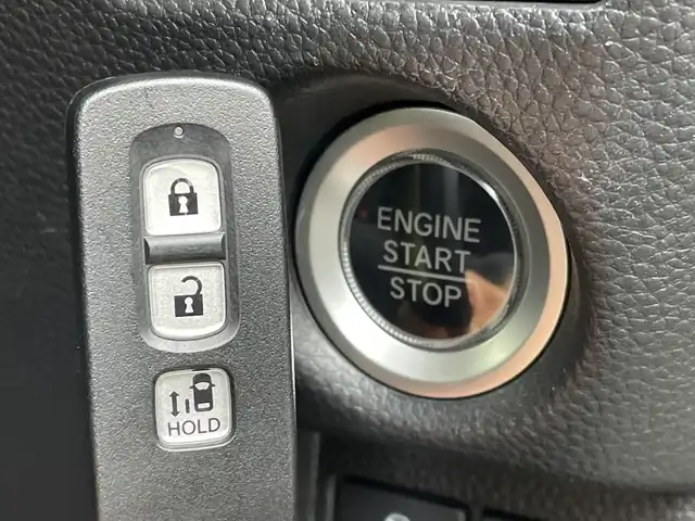 ホンダ Ｎ ＢＯＸ カスタム G L ホンダセンシング 新潟県 2019(令1)年 6.5万km プラチナホワイトパール ストラーダメモリナビ【CN-RE06D】/　TV/Bluetooth/CD/DVD/衝突被害軽減ブレーキ/レーンキープアシスト/後方コーナーセンサー/前席シートヒーター/片側パワースライドドア/ドライブレコーダー/ビルトインETC/バックモニター/アイドリングストップ/横滑り防止装置/LEDヘッドライト/オートマチックハイビーム/オートライト/禁煙車