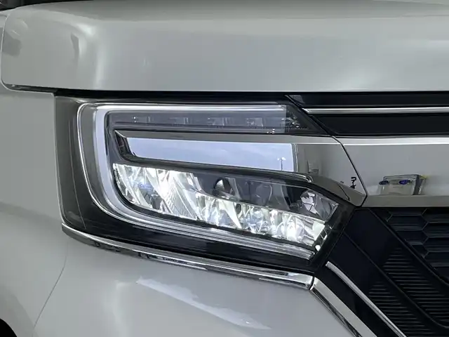 ホンダ Ｎ ＢＯＸ カスタム G L ホンダセンシング 新潟県 2019(令1)年 6.5万km プラチナホワイトパール ストラーダメモリナビ【CN-RE06D】/　TV/Bluetooth/CD/DVD/衝突被害軽減ブレーキ/レーンキープアシスト/後方コーナーセンサー/前席シートヒーター/片側パワースライドドア/ドライブレコーダー/ビルトインETC/バックモニター/アイドリングストップ/横滑り防止装置/LEDヘッドライト/オートマチックハイビーム/オートライト/禁煙車