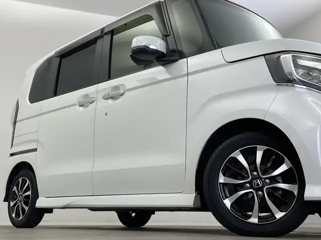 ホンダ Ｎ ＢＯＸ カスタム G L ホンダセンシング 新潟県 2019(令1)年 6.5万km プラチナホワイトパール ストラーダメモリナビ【CN-RE06D】/　TV/Bluetooth/CD/DVD/衝突被害軽減ブレーキ/レーンキープアシスト/後方コーナーセンサー/前席シートヒーター/片側パワースライドドア/ドライブレコーダー/ビルトインETC/バックモニター/アイドリングストップ/横滑り防止装置/LEDヘッドライト/オートマチックハイビーム/オートライト/禁煙車