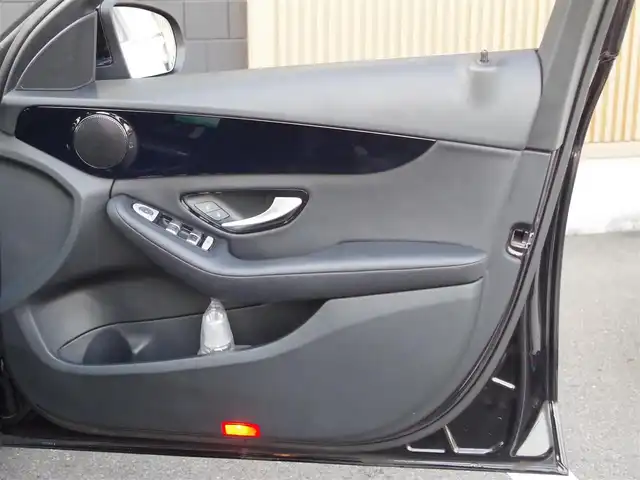 メルセデス・ベンツ Ｃ１８０ 埼玉県 2019(平31)年 3.5万km 黒 アダプティブクルーズコントロール/レーダーセーフティパッケージ/CarPlay/パークセンサー/ブラインドスポットモニター/バックカメラ/純正ナビ/ドラレコ/ETC/Bluetooth
