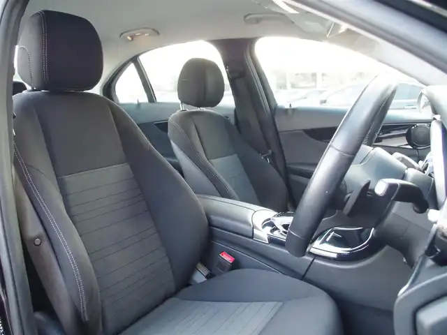 メルセデス・ベンツ Ｃ１８０ 埼玉県 2019(平31)年 3.5万km 黒 アダプティブクルーズコントロール/レーダーセーフティパッケージ/CarPlay/パークセンサー/ブラインドスポットモニター/バックカメラ/純正ナビ/ドラレコ/ETC/Bluetooth