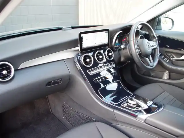 メルセデス・ベンツ Ｃ１８０ 埼玉県 2019(平31)年 3.5万km 黒 アダプティブクルーズコントロール/レーダーセーフティパッケージ/CarPlay/パークセンサー/ブラインドスポットモニター/バックカメラ/純正ナビ/ドラレコ/ETC/Bluetooth