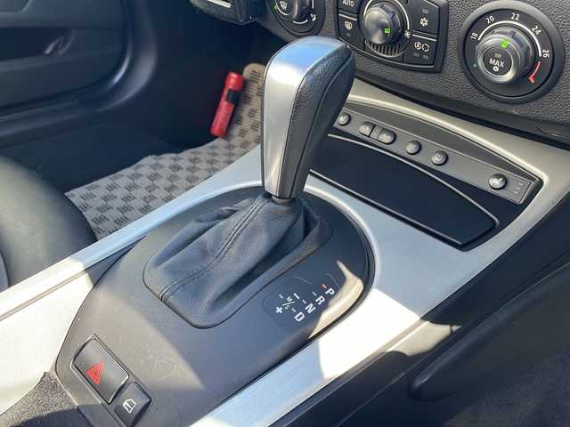 ＢＭＷ Ｚ４ ロードスター 2．5i 三重県 2008(平20)年 9.7万km サファイアブラックP ポータブルナビ/本革シート/ETC/シートヒーター/社外レーダー探知機/LEDヘッドライト/純正17インチAW/電動格納ミラー/禁煙