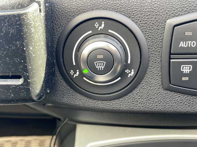 ＢＭＷ Ｚ４ ロードスター 2．5i 三重県 2008(平20)年 9.7万km サファイアブラックP ポータブルナビ/本革シート/ETC/シートヒーター/社外レーダー探知機/LEDヘッドライト/純正17インチAW/電動格納ミラー/禁煙