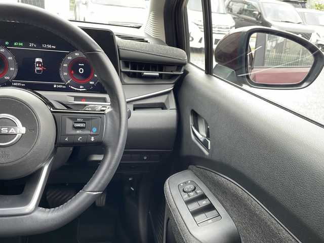 日産 オーラ G レザーエディション 愛媛県 2023(令5)年 1.4万km バーガンディー ワンオーナー/Connectナビゲーションシステム(9インチ)/フルセグTV/Bluetooth/ワイヤレス充電器/ETC2.0/プロパイロット/SOSコール/USB電源ソケットタイプC(前席)/BOSEパーソナルプラスサウンドシステム/-/インテリジェントアラウンドビュー/インテリジェントルームミラー/全方位運転支援システム/インテリジェントエマージェンシーブレーキ/アダプティブLEDヘッドランプ/インテリジェントオートライト/ブラックツイード調織物巻ダッシュボード/ブラウン木目調インパネ加飾/ブラックレザーシート/インテリジェントキー/プッシュパワースターター/保証書/取説/スペアキー