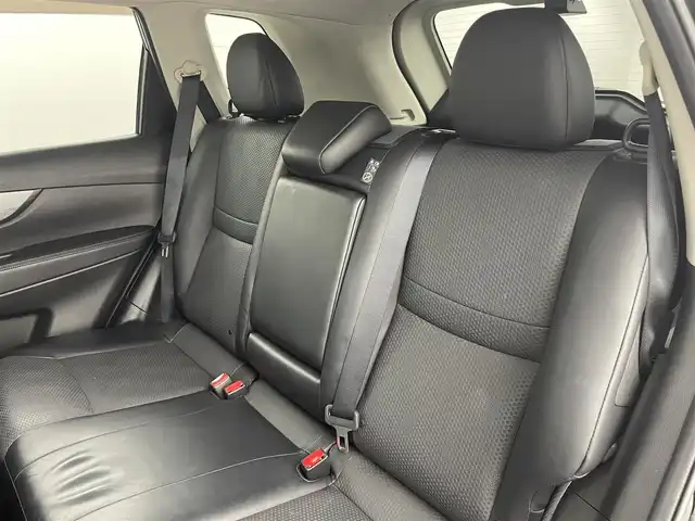 日産 エクストレイル ハイブリッド 20X ブラック エクストリーマーX ブレーキ 福島県 2015(平27)年 2.5万km ダイヤモンドブラック パートタイム4WD/エマージェンシーブレーキパッケージ/・エマージェンシーブレーキ/・踏み間違い衝突防止アシスト/・車線逸脱警報/・ブラインドスポットモニター/純正メモリナビ/型番:なし/【AM/FM/CD/DVD/BT/AUX/USB/フルセグTV】/アラウンドビューモニター/ETC/前後ドライブレコーダー/デジタルインナーミラー/パワーバックドア/クルーズコントロール/ダウンヒルアシストコントロール/プッシュスタート/・スマートキー/革巻きステアリング/・ステアリングスイッチ/・チルト式ステアリング/ルーフレール/LEDヘッドライト/・オートライト/・フォグランプ/冬タイヤ付き社外AW積込/・225/65/R17/ドアバイザー