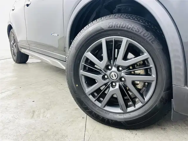 日産 エクストレイル ハイブリッド 20X ブラック エクストリーマーX ブレーキ 福島県 2015(平27)年 2.5万km ダイヤモンドブラック パートタイム4WD/エマージェンシーブレーキパッケージ/・エマージェンシーブレーキ/・踏み間違い衝突防止アシスト/・車線逸脱警報/・ブラインドスポットモニター/純正メモリナビ/型番:なし/【AM/FM/CD/DVD/BT/AUX/USB/フルセグTV】/アラウンドビューモニター/ETC/前後ドライブレコーダー/デジタルインナーミラー/パワーバックドア/クルーズコントロール/ダウンヒルアシストコントロール/プッシュスタート/・スマートキー/革巻きステアリング/・ステアリングスイッチ/・チルト式ステアリング/ルーフレール/LEDヘッドライト/・オートライト/・フォグランプ/冬タイヤ付き社外AW積込/・225/65/R17/ドアバイザー