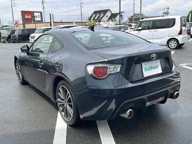 トヨタ ８６ GT 岐阜県 2013(平25)年 8.1万km ダークグレーメタリック 登録時走行距離：80716km/純正SDナビ/バックカメラ/Bluetooth・ワンセグテレビ/コンビステアリング/HIDヘッドライト/オートライト/横滑り防止装置/エアバッグ運転席・助手席/ドライブレコーダー前後/プッシュスタート/スマートキー/スペアキー1本/ETC/純正17インチアルミホイール/純正フロアマット