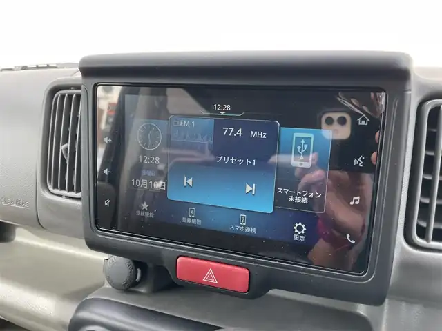 スズキ エブリイ JOINターボ 岩手県 2024(令6)年 0.1万km クールカーキPM 純正ディスプレイオーディオ/衝突軽減ブレーキ/シートヒーター/LEDヘッドライト/電動格納ミラー/バックカメラ/コーナーセンサー/純正ゴムマット/オートライト/横滑り防止