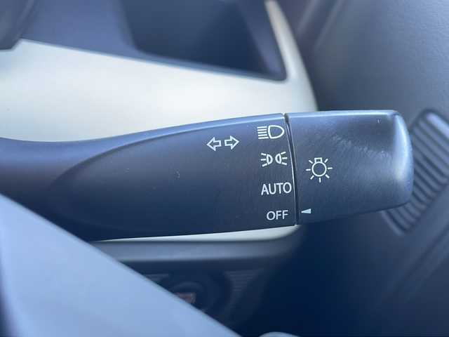 スズキ スペーシア HYBRID G 山口県 2018(平30)年 2.1万km シフォンアイボリーM ワンオーナー　/バックカメラ　/両側スライドドア　/Ｐａｎａｓｏｎｉｃ７型ナビ/AM/FM/CD/DVD/Bluetooth/iPod/スマートキー×２　/オートライト　/コーナーセンサー　/車線逸脱警報　/衝突被害軽減ブレーキ　/純正フロアマット/アイドリングストップ/ドアバイザー/取扱説明書/保証書