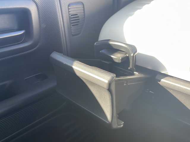 スズキ スペーシア HYBRID G 山口県 2018(平30)年 2.1万km シフォンアイボリーM ワンオーナー　/バックカメラ　/両側スライドドア　/Ｐａｎａｓｏｎｉｃ７型ナビ/AM/FM/CD/DVD/Bluetooth/iPod/スマートキー×２　/オートライト　/コーナーセンサー　/車線逸脱警報　/衝突被害軽減ブレーキ　/純正フロアマット/アイドリングストップ/ドアバイザー/取扱説明書/保証書